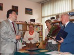 Zastpca burmistrza Mariusz Koperski, Maria Mateja Torbiarz, naczelnik Joanna Staszak i dyrektor Mieczysaw Mantyka